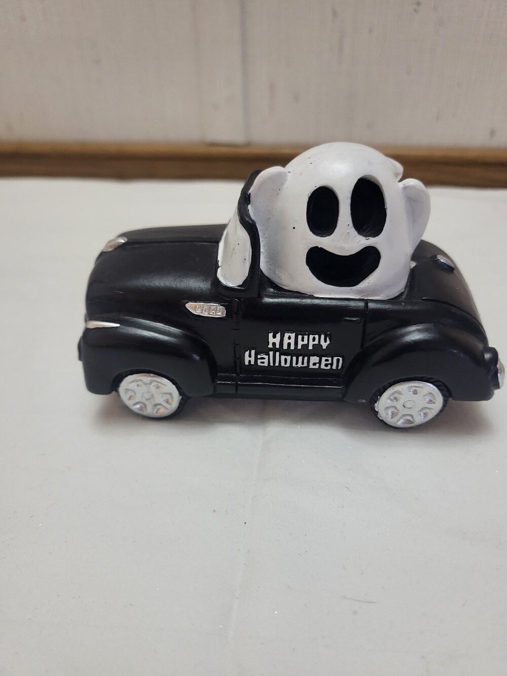 Happy Halloween Truck & Ghost LED Light Up Ghost Color Changing Decor Halloween